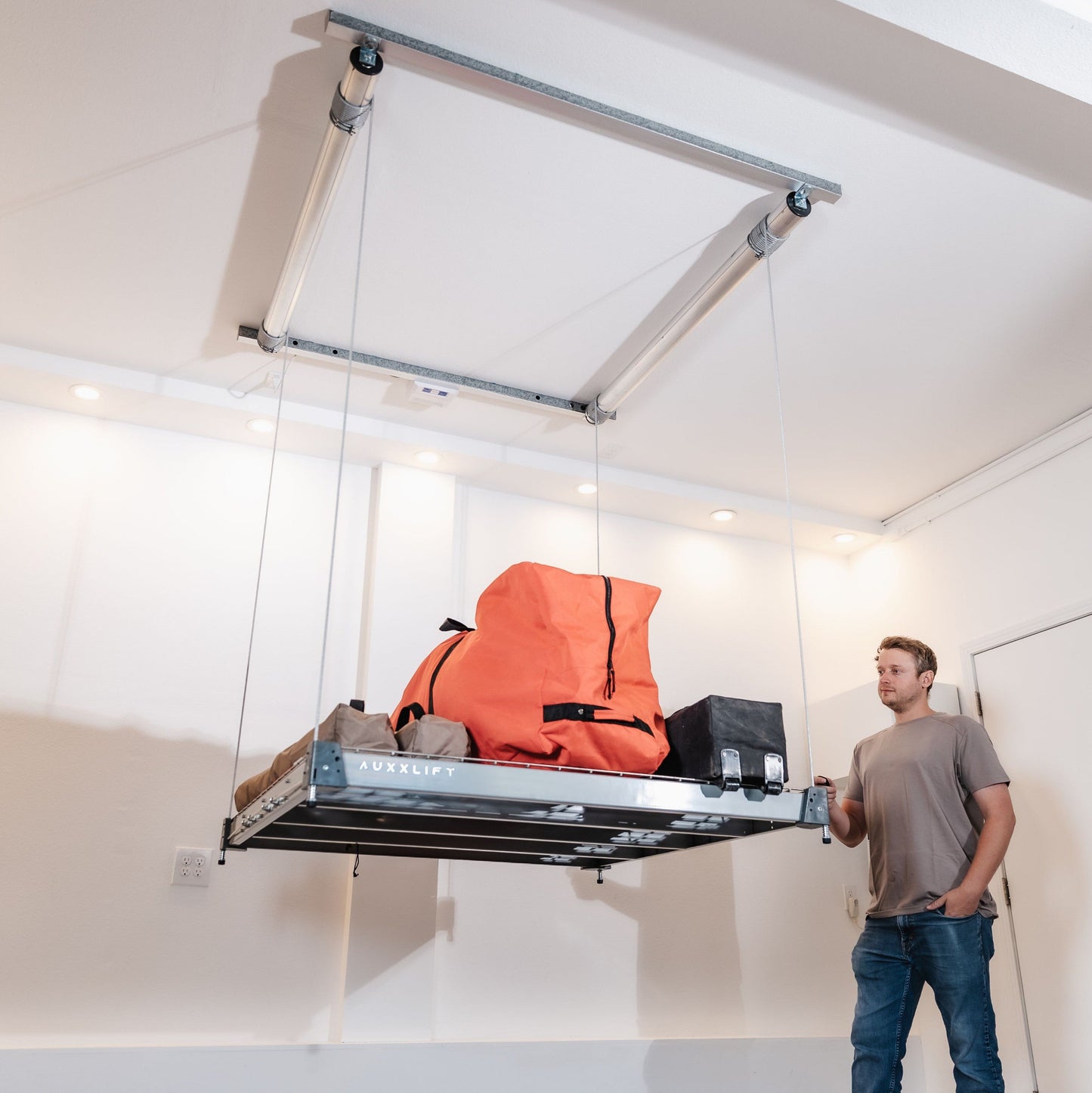 Auxx-Lift Storage Lift