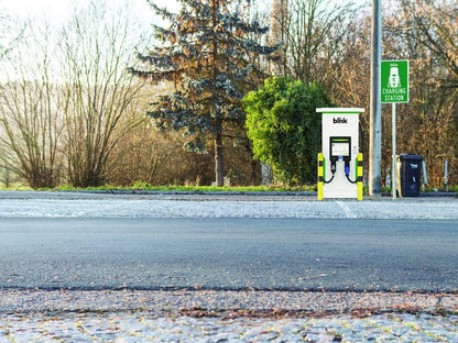 Blink 120kW Charging Station – Dual Port Level 3 Free Standing DC Fast Charger + 1 Year Network Bundle